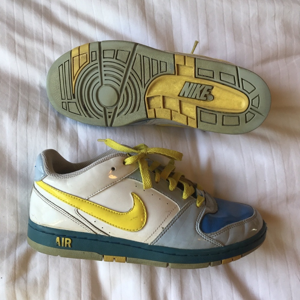 Vintage Nike Sneakers